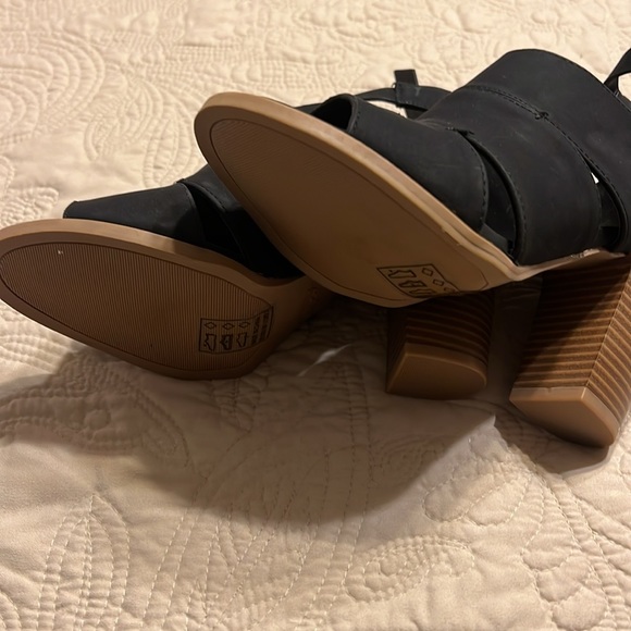 Cupid - Picture 4 of 5